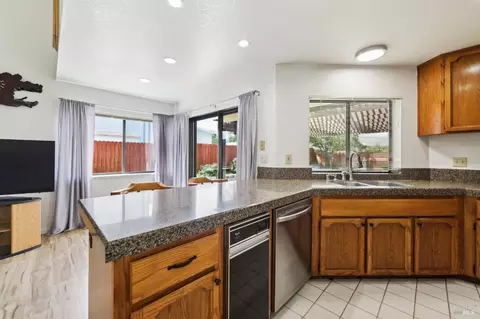 151 Doncaster Dr, Vallejo, CA 94591 photo 11