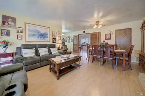 137 Webster St, Vallejo, CA 94591 photo 18