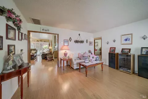 137 Webster St, Vallejo, CA 94591 photo 7