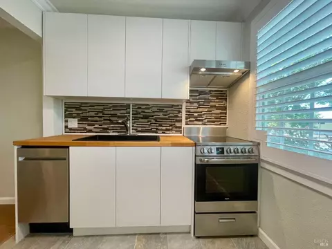 207 Rodgers St, Vallejo, CA 94590 photo 5