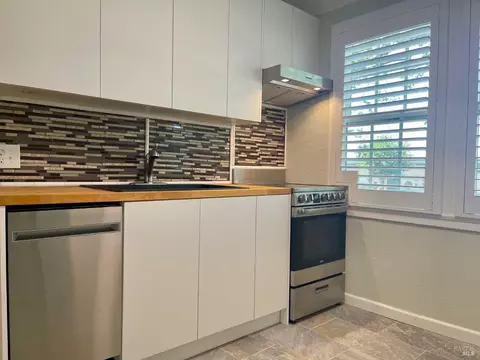 207 Rodgers St, Vallejo, CA 94590 photo 8