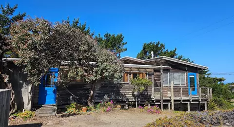 320 Driftwood Ave, Bodega Bay, CA 94923