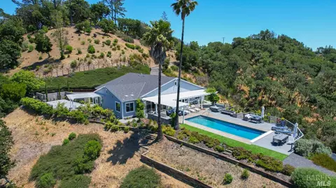 5239 Vista Grande Dr, Santa Rosa, CA 95403