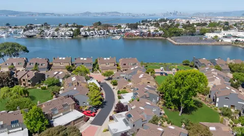 553 Kings Rd, Alameda, CA 94501