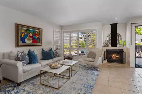 Living - 553 Kings Rd, Alameda, CA 94501 photo 1 of 2