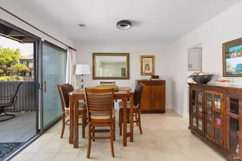 Dining - 553 Kings Rd, Alameda, CA 94501 photo 4 of 4