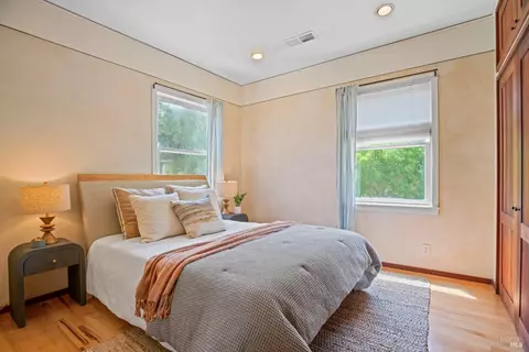Bedroom - 623 3rd St, Napa, CA 94559 photo 1 of 4