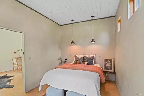 Bedroom - 623 3rd St, Napa, CA 94559 photo 3 of 4