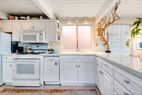 9 W Pier, Sausalito, CA 94965 photo 7