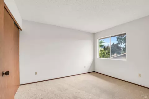 Bedroom - 883 Arbor Ave, Sonoma, CA 95476 photo 5 of 6