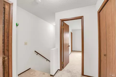 Entry Way - 883 Arbor Ave, Sonoma, CA 95476 photo 2 of 2
