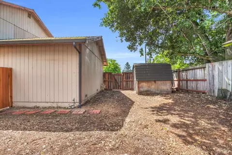 Exterior - 883 Arbor Ave, Sonoma, CA 95476 photo 7 of 8