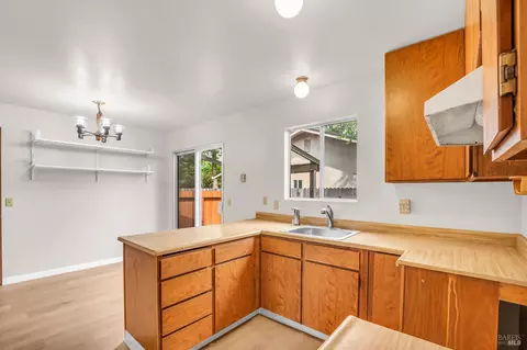 Kitchen - 883 Arbor Ave, Sonoma, CA 95476 photo 4 of 4
