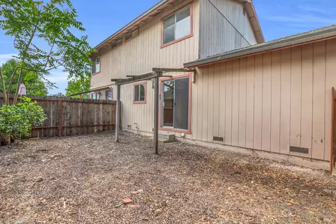 Exterior - 883 Arbor Ave, Sonoma, CA 95476 photo 3 of 8