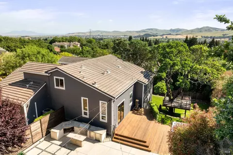Exterior - 943 Appleridge Pl, Fairfield, CA 94534 photo 7 of 35