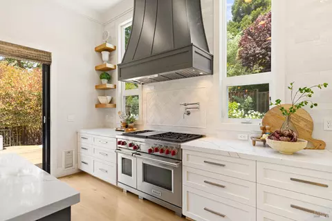 Kitchen - 943 Appleridge Pl, Fairfield, CA 94534 photo 4 of 9