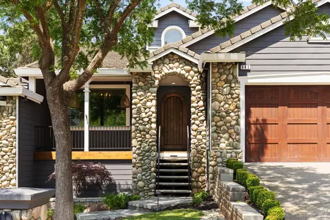 Exterior - 943 Appleridge Pl, Fairfield, CA 94534 photo 4 of 35