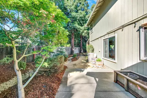355 Holly Ct, Dixon, CA 95620 photo 42