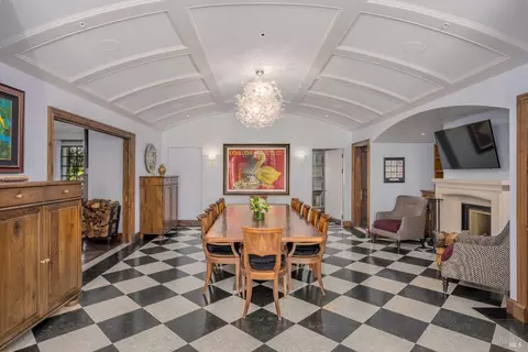 Dining - 175 4th St E, Sonoma, CA 95476 photo 1 of 4