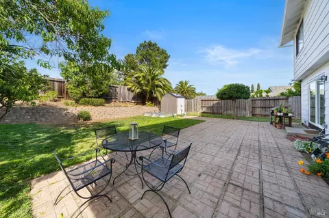 Exterior - 624 N Regatta Dr, Vallejo, CA 94591 photo 7 of 10