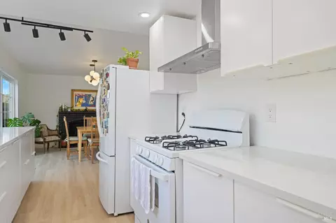 Kitchen - 624 N Regatta Dr, Vallejo, CA 94591 photo 2 of 3