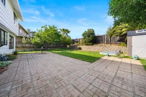 Exterior - 624 N Regatta Dr, Vallejo, CA 94591 photo 5 of 10