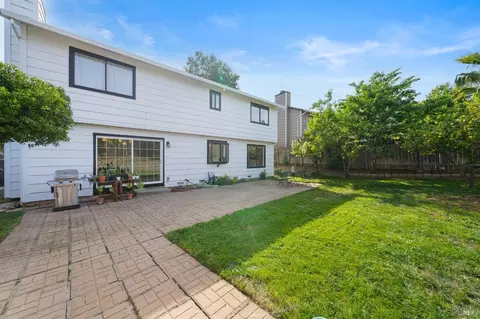 Exterior - 624 N Regatta Dr, Vallejo, CA 94591 photo 8 of 10
