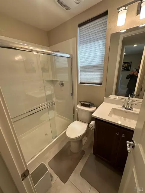 Bath - 8178 Rainwater Dr, Vallejo, CA 94591 photo 1 of 4