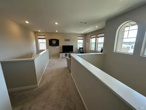 Entry Way - 8178 Rainwater Dr, Vallejo, CA 94591 photo 6 of 8