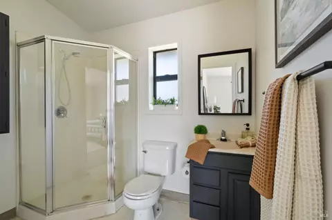 Bath - 1568 Old Adobe Rd, Petaluma, CA 94954 photo 6 of 6