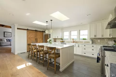 Kitchen - 1568 Old Adobe Rd, Petaluma, CA 94954 photo 2 of 9