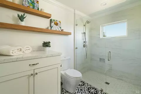 Bath - 1568 Old Adobe Rd, Petaluma, CA 94954 photo 4 of 6