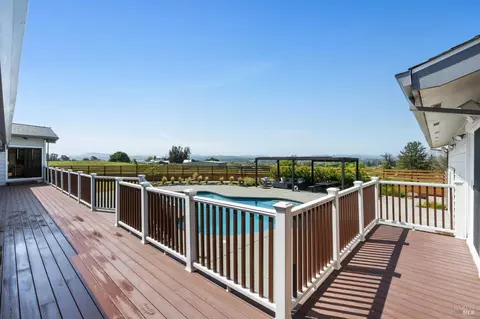Exterior - 1568 Old Adobe Rd, Petaluma, CA 94954 photo 10 of 16