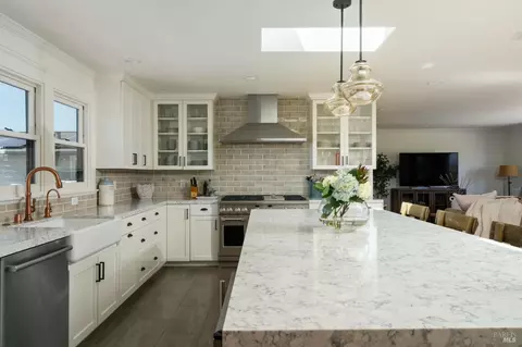 Kitchen - 1568 Old Adobe Rd, Petaluma, CA 94954 photo 4 of 9