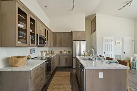 Kitchen - 1568 Old Adobe Rd, Petaluma, CA 94954 photo 9 of 9