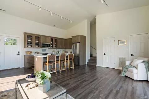 Kitchen - 1568 Old Adobe Rd, Petaluma, CA 94954 photo 7 of 9