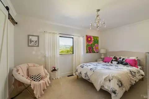 Bedroom - 1568 Old Adobe Rd, Petaluma, CA 94954 photo 1 of 6