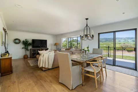 Dining - 1568 Old Adobe Rd, Petaluma, CA 94954 photo 1 of 1