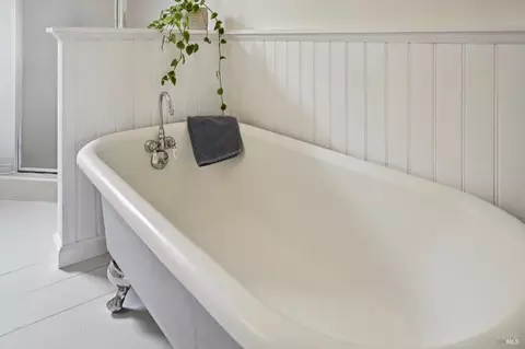 Bath - 27 Webster St, Petaluma, CA 94952 photo 7 of 8