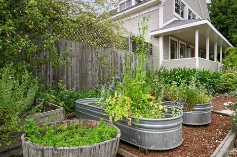 Exterior - 27 Webster St, Petaluma, CA 94952 photo 24 of 25