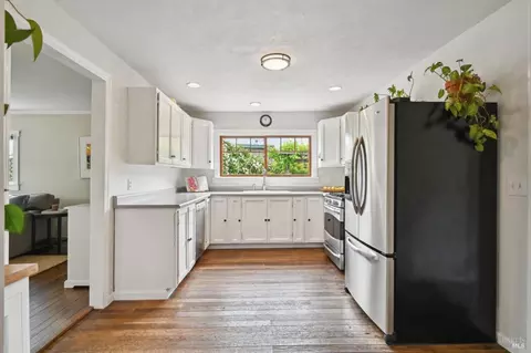 Kitchen - 27 Webster St, Petaluma, CA 94952 photo 3 of 6