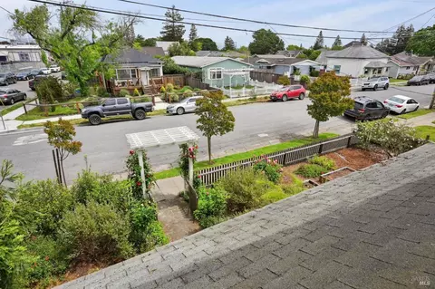 Exterior - 27 Webster St, Petaluma, CA 94952 photo 5 of 25