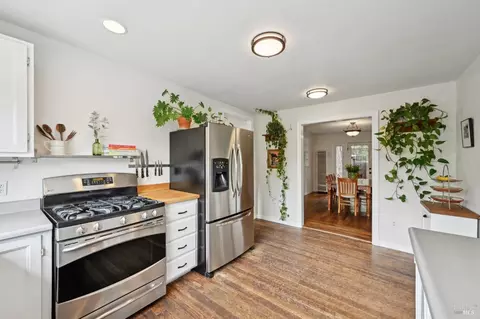 Kitchen - 27 Webster St, Petaluma, CA 94952 photo 5 of 6