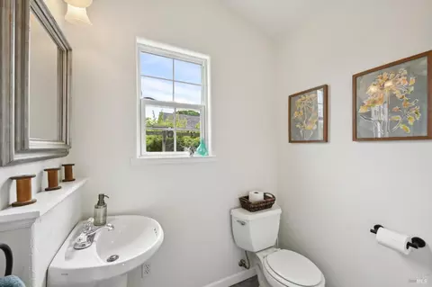 Bath - 27 Webster St, Petaluma, CA 94952 photo 4 of 8
