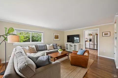 Living - 27 Webster St, Petaluma, CA 94952 photo 2 of 2