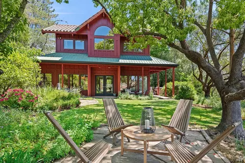 7600 Giusti Rd, Forestville, CA 95436
