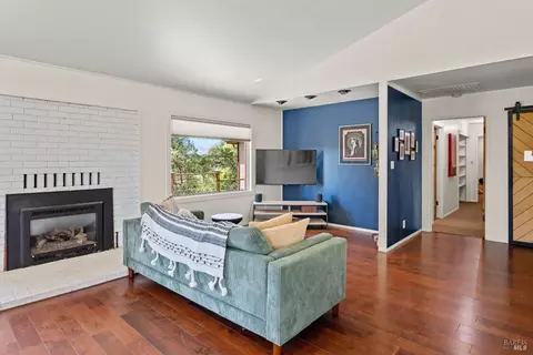 371 Quail Dr, Ukiah, CA 95482 photo 3