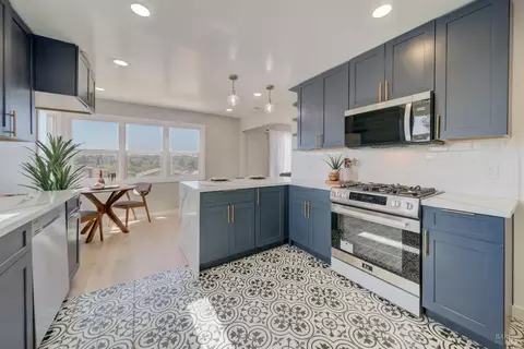 Kitchen - 948 Benicia Rd, Vallejo, CA 94591 photo 4 of 5