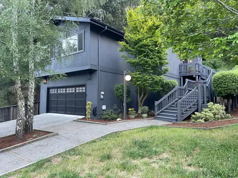 401 Sausalito St, Corte Madera, CA 94925