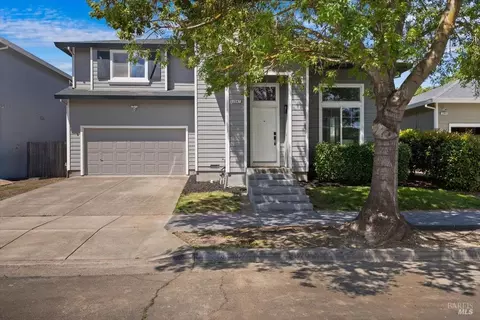 2567 Meda Ave, Santa Rosa, CA 95404